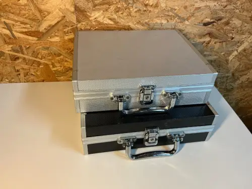 2 Münzkoffer mit Einlageblättern (33972)