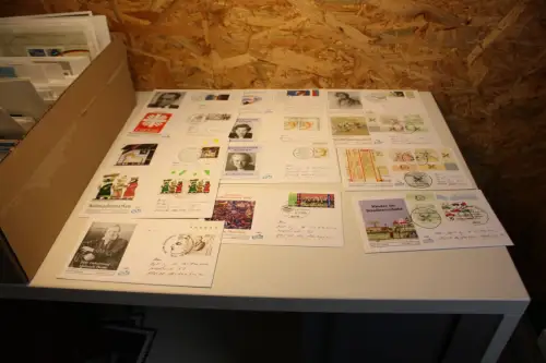 Bund Karton mit FDC Ende 80+90er Jahre (33667)