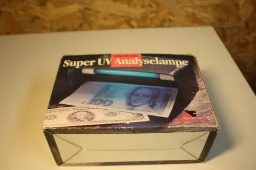 UV Lampe schwarz (33634)