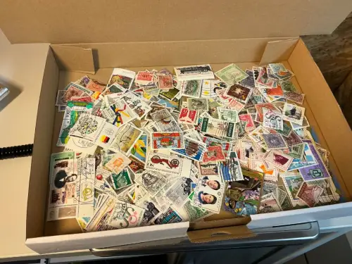 Alle Welt 1 kg lose Marken (34062)