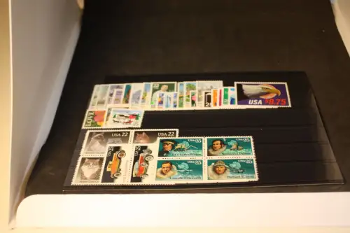 USA Steckkarte mit Marken aus 1988 (33040)