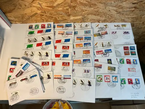 Bund 50 Belege alle mit Zuschlagssätzen + Sonderstempeln (34388)