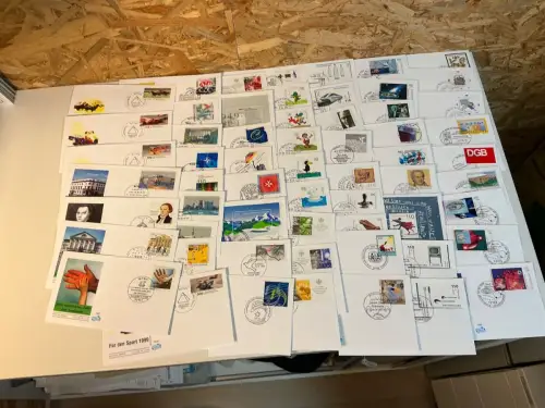 Bund Jahrgang 1999 FDC fast komplett (34418)