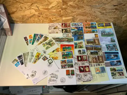 UNO Wien Jahrgang 1995-1999 FDC fast komplett (34511)