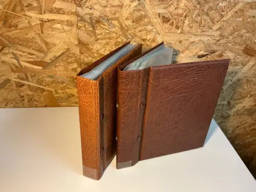 2 Kobra ETB Alben in braun mit Hüllen in weiß (33888)