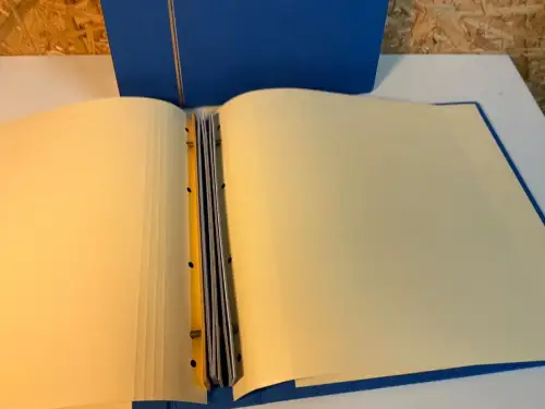 2 Schaubek Schraubdecken hellblau (34940)