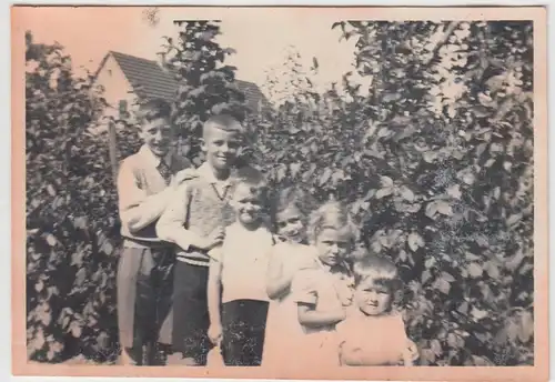 (F7696) Orig. Foto Untertürkheim, Wallmerstr. 23, Kinder im Garten 1931
