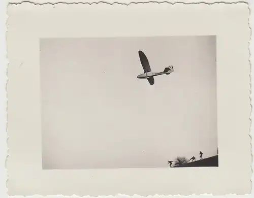 (F31086) Orig. Foto Segelflugzeug >D-OSWALD< in Kirchheim Teck 1930er