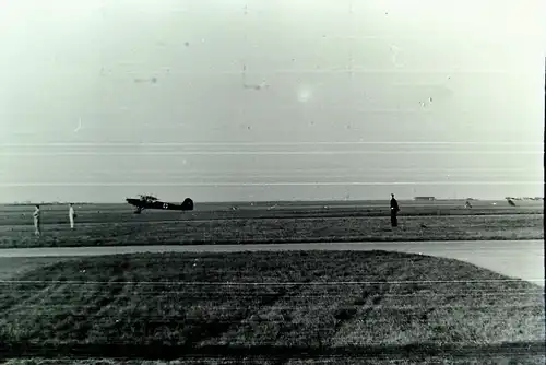 (F31057) Orig. Negativ Fieseler Storch auf dem Flugplatz Altenburg 2.WK