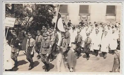 (F14522) Orig. Foto Umzug deutsche Soldaten, Schild "Leipzigs ?elzwirtschaft" 1933-45