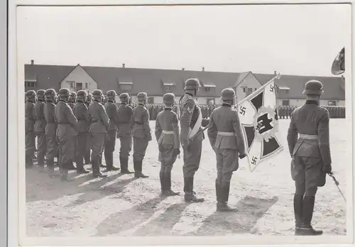 (F14368) Orig. Foto Vereidigung im Areal der Kaserne Friedberg (Hessen) vor 1945