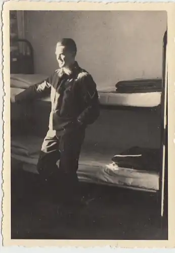 (N157) Orig. Foto 2.WK, Luftwaffe-Soldat, Unterkunft, 1940er