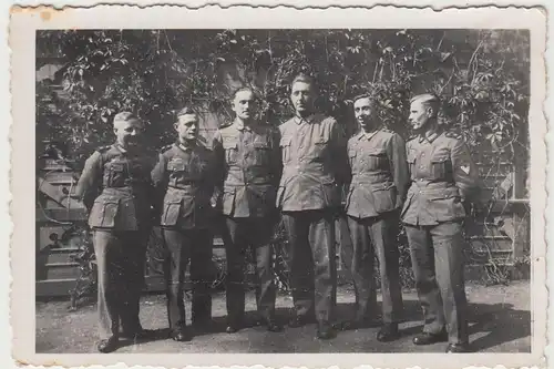 (F9952) Orig. Foto deutsche Soldaten, Gruppenbild im Freien 1930/40er