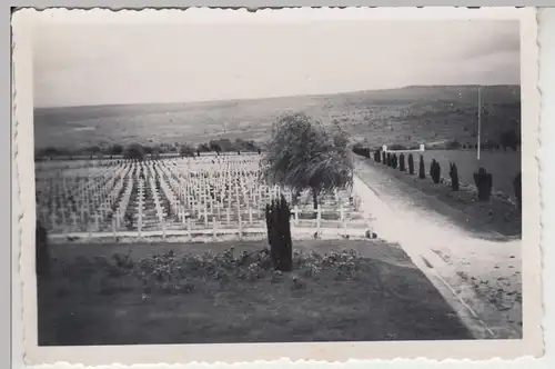 (F9911) Orig. Foto großer Soldatenfriedhof in ?, 1930/40er