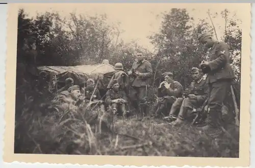 (F991) Orig. Foto Wehrmacht-Soldaten, 3.Komp a.d.Marsch, Feldlager, 1940er