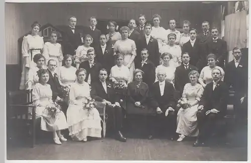 (F9681) Orig. Foto Hochzeit, Personengruppe im Raum, vor 1945
