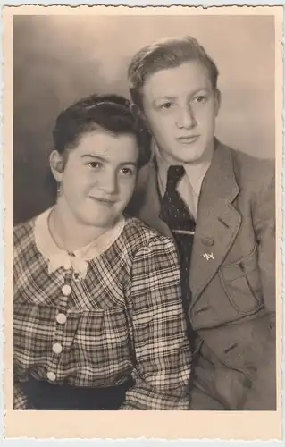 (F9530) Orig. Foto Porträt Heinz und Marianne 1942