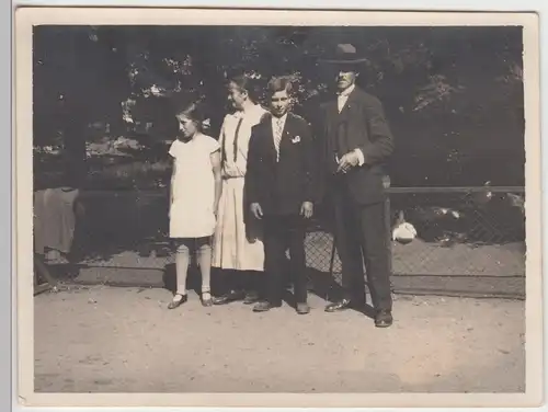 (F9319) Orig. Foto Hannover, Familie im Zoo 1928