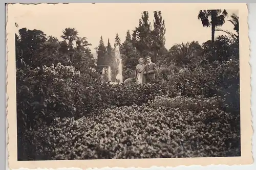 (F9287) Orig. Foto Bad Pyrmont, Paar im Kurgarten 1937