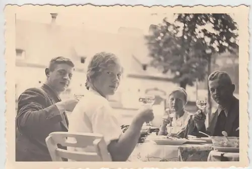 (F9240) Orig. Foto Koblenz, Mittagessen im Freien 1936