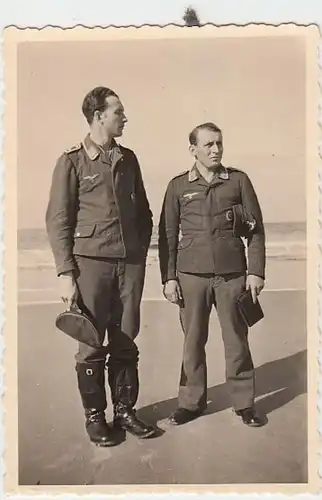 (F922) Orig. Foto Luftwaffe-Soldaten am Strand, 1940er