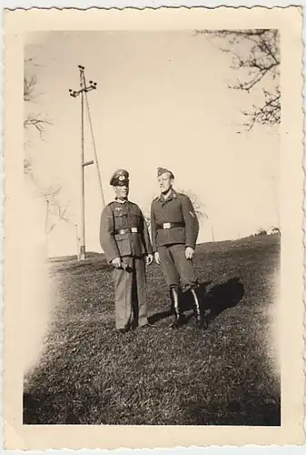 (F920) Orig. Foto Wehrmacht-Soldaten im Freien, 1940er