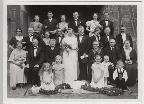 (F9131) Orig. Foto Hochzeit, Hochzeitsgesellschaft vor Gebäude, Braunschweig 1938