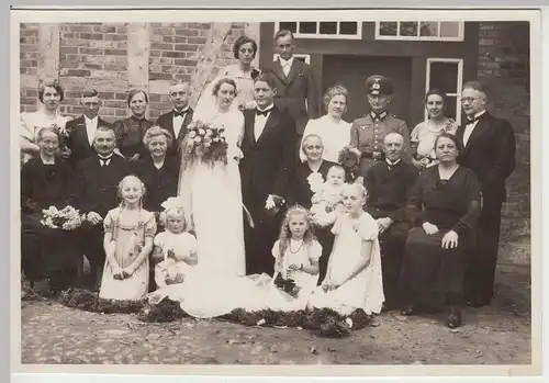 (F9128) Orig. Foto Hochzeit, Hochzeitsgesellschaft vor Gebäude, Braunschweig 1940