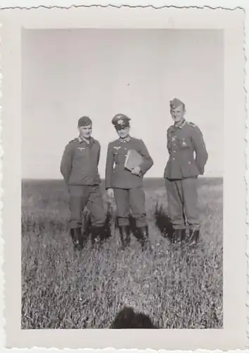 (F910) Orig. Foto Wehrmacht-Soldaten im Felde, 1940er