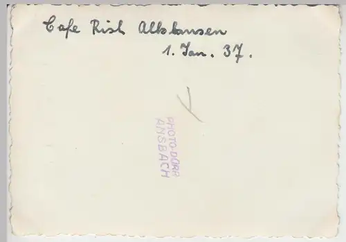 (F9083) Orig. Foto Altshausen, Wehrmachts-Soldaten u.a. Personen im Café Risl (R
