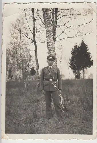 (F9078) Orig. Foto Wehrmacht-Soldat Willy vor einer Birke 1935
