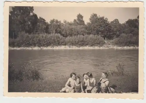 (F9040) Orig. Foto Badegäste an der Iller 1937