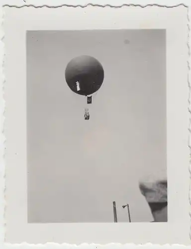 (F8899) Orig. Foto Ballonfahrt v. Bitterfeld n. Bad Lausick, Start eines Ballons