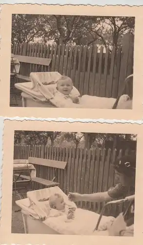 (F8810) 2x Orig. Foto Baby sitzt im Kinderwagen, 1930er