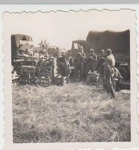 (F865) Orig. Foto Wehrmacht-Soldaten, Lkw-Ladung, Proviant, 1940er