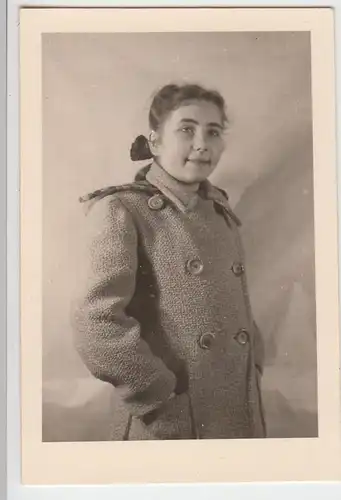 (F8581) Orig. Foto Porträt junge Frau im Mantel, 1930er