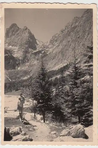 (F8375) Orig. Foto Grainau, Höllental, Personen unterwegs 1934