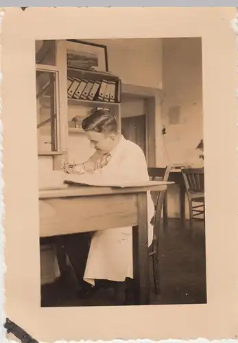 (F8336) Orig. Foto Mann auf Arbeit, Büro o.ä. 1937