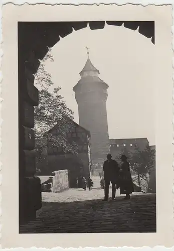(F8295) Orig. Foto Nürnberg, Burghof mit Sinwellturm 1930er