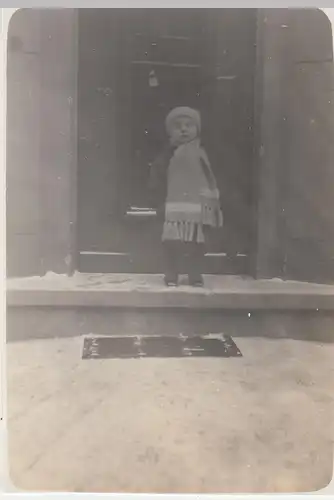(F8233) Orig. Foto kleiner Junge Friedelieb in Berlin 1928