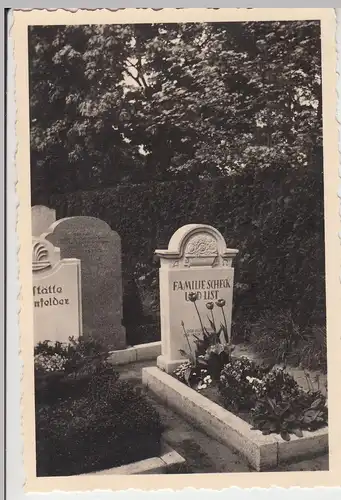 (F8182) Orig. Foto Friedhof (vermutl. Nürnberger Gegend), Grab d. Fam. Scheck u.