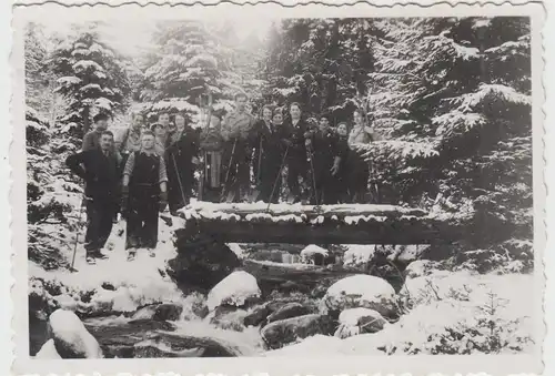 (F8135) Orig. Foto Ski-Wanderer am Fluss "Schwarzer Regen" 1935