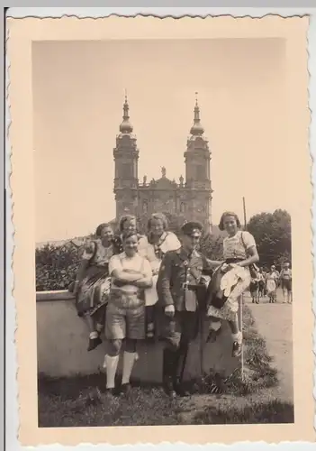 (F8086) Orig. Foto Personen vor der Basilika Vierzehnheiligen 1935