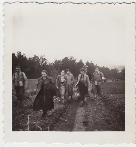 (F8072) Orig. Foto Personen a.d. Weg n. Hartenstein bei Neuhaus a.d. Pegnitz 193