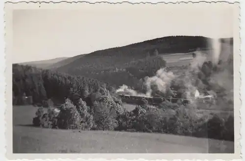 (F7833) Orig. Foto Chemnitz, Zug fährt bei Einsiedel, 1933