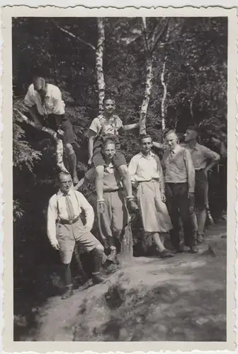 (F7788) Orig. Foto Grüna, Totenstein, Gruppe junger Männer, um 1933