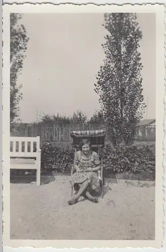(F7774) Orig. Foto junge Frau im Liegestuhl "im Faulenzer", um 1932