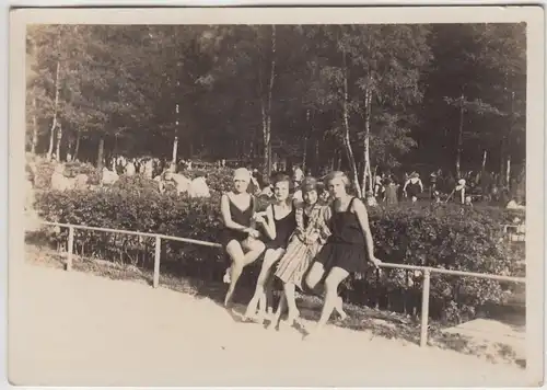 (F7770) Orig. Foto Mädchen im "Luftbad" Zeisigwald, 1928