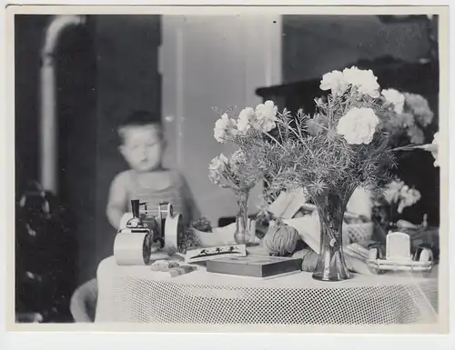 (F7707) Orig. Foto Ludwigsburg, Geburtstagstisch v. Hans Albrecht (3 J.), 23.8.1