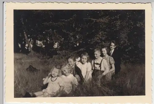 (F7524) Orig. Foto Kinder, Gruppenfoto am Wald, 1930er